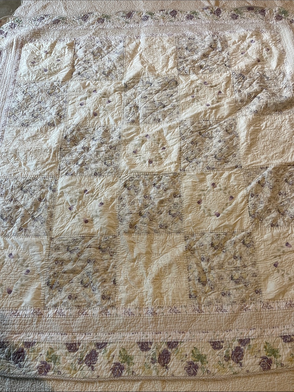 Vintage Floral Quilted Bedspread in Cream and Lavender mint queen